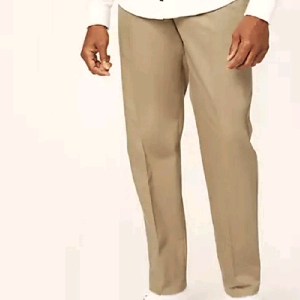 Classic Fit Dockers - Pleated
